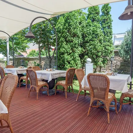 Merlin Club ホテル