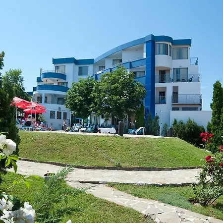 Merlin Club ホテル