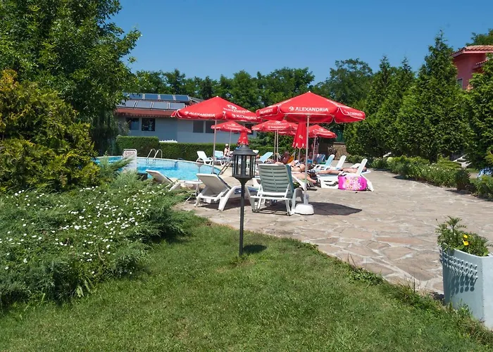 Merlin Club 호텔 3*